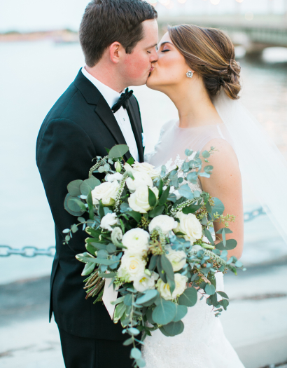 tailored hand tied bouquets img